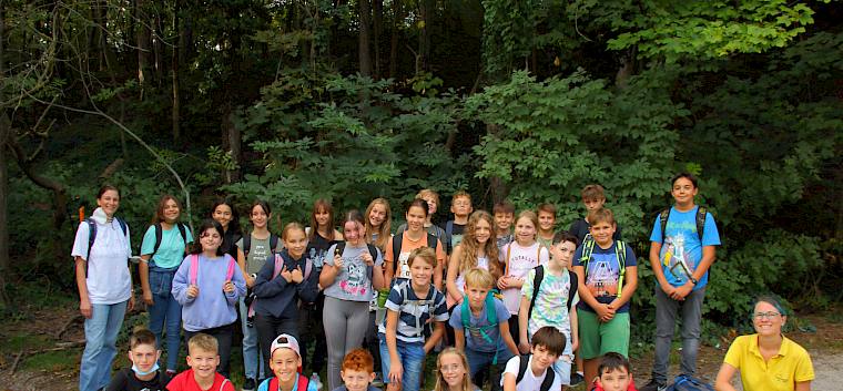 Schüler*innen der 2F des BGBRG Perchtoldsdorf bei der Heidepflegewoche © FdPH