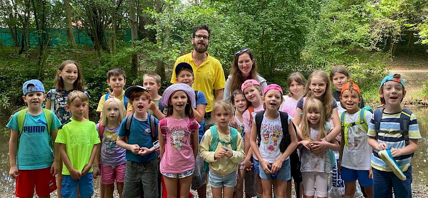 Heute entdeckten 19 Kinder im Zuge des Ferienspiel-Programmes „Flussforscher unterwegs“ den Liesingbach. © Ferienspiel