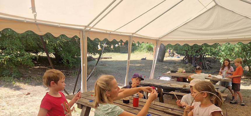 Wir haben Traumfänger aus Naturmaterialien gebastelt. © FdPH/N. Lintner