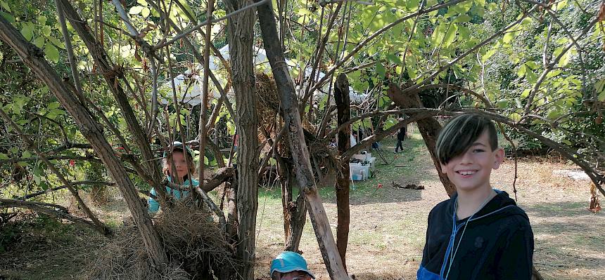 Das Lager-Bauen machte den Kindern besonders großen Spaß! © FdPH/Girsch