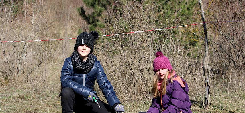 Mit Astscheren wurden Sträucher geschnitten, um offenen Lebensraum zu ermöglichen. © LPV/L. Strobl