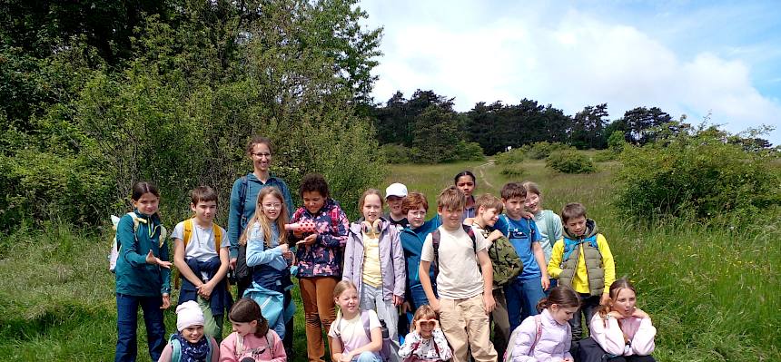 Die Kinder der 4b der VS Roseggergasse beim Heide-Schulprojekt. © FdPH/N. Elek