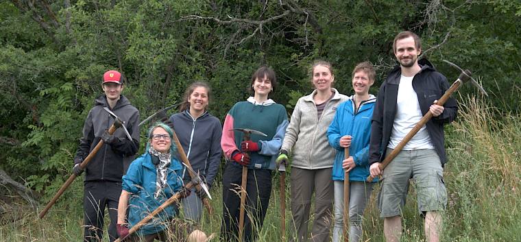 Das Team der freiwilligen Helfer:innen beim Pflegetermin am Hochberg. © LPV/H. Spitzauer