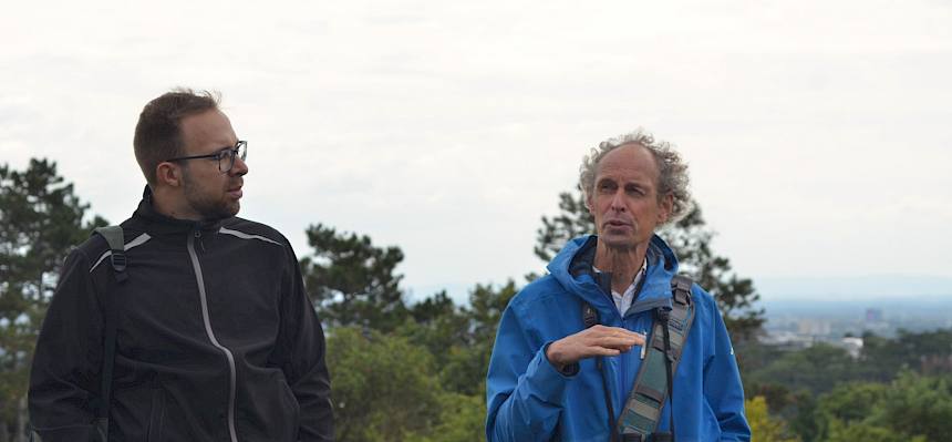 Biologe Thomas Zuna-Kratky (NuP Kamptal) - Spezialist für Heuschrecken und Ornithologie - hat auch schon auf der Perchtoldsdorfer Heide Arten erhoben. © FdPH/F. Litzelmann