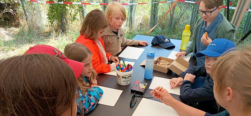 Beim Basteln konnten sich die Kinder kreativ austoben. © FdPH/S. Girsch