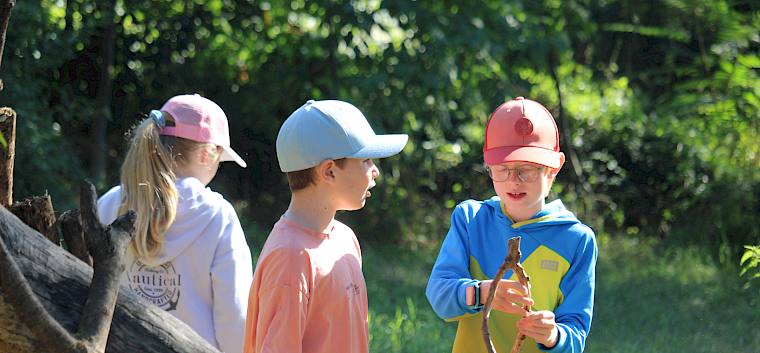 Das freie Spielen im Bildungsgarten genossen die Kinder besonders. © FdPH/F. Hohn