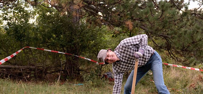 Auf der vorher beweideten Flächen sind auch die kleinen Gebüsche gut zu finden. © FdPH/J.F. Fischer