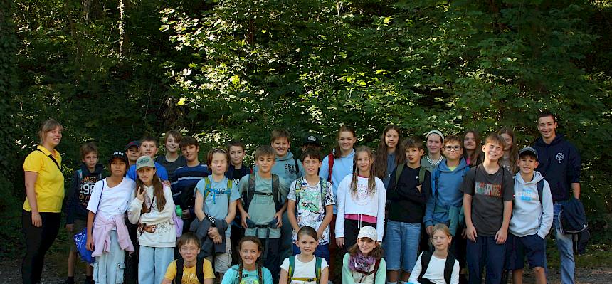 Schüler:innen der 2C des BG/BRG Perchtoldsdorf bei der Heidepflegewoche © FdPH/A. Mrkvicka