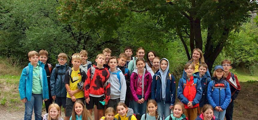 Schüler:innen der 2E des BG/BRG Perchtoldsdorf bei der Heidepflegewoche © FdPH/A. Mrkvicka