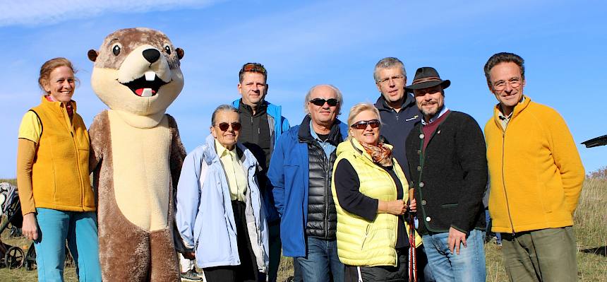 Das Heideteam gemeinsam mit Vorstandsmitgliedern des TOP, der die Heideaktivitäten von Beginn an wesentlich unterstützt. © FdPH/L. Strobl