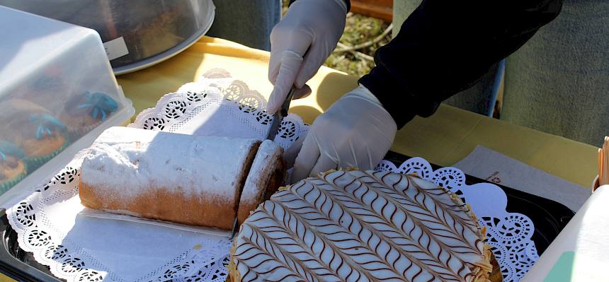 Torten und Kuchen - zum Teil prächtig verziert - gab es heuer wieder in Hülle und Fülle. Vielen Dank! © FdPH/L. Strobl