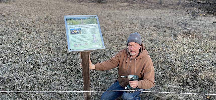 Mit dem Wiederaufbau des Heidelehrpfads beginnt offiziell die Frühlingssaison auf der Heide. © FdPH/A. Mrkvicka