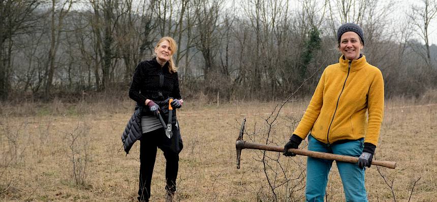 Bis zur Mittagspause wurde engagiert weitergearbeitet und danach auf die Kleine Heide gewechselt. © LPV/J. FFischer