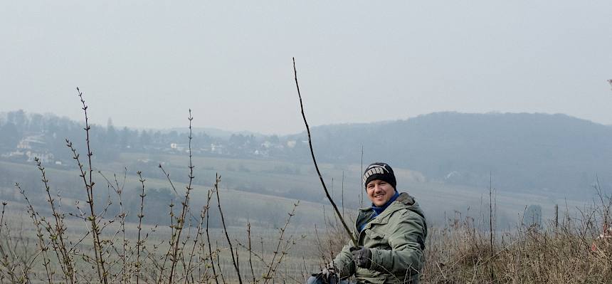 Mit Astscheren wurden unzählige kleine Gehölze aus dem Trockenrasen entfernt. © LPV/J. FFischer