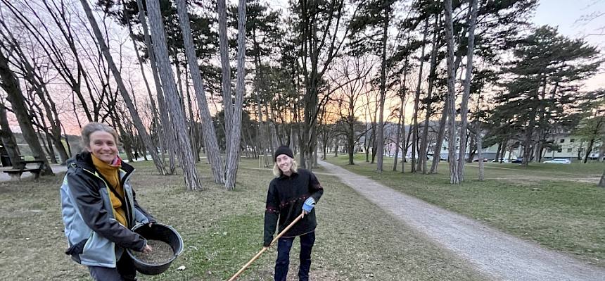 Der windstille Abend und die trockenen Bodenverhältnisse boten dafür ideale Bedingungen für die Einsaat. © FdPH/A. Mrkvicka